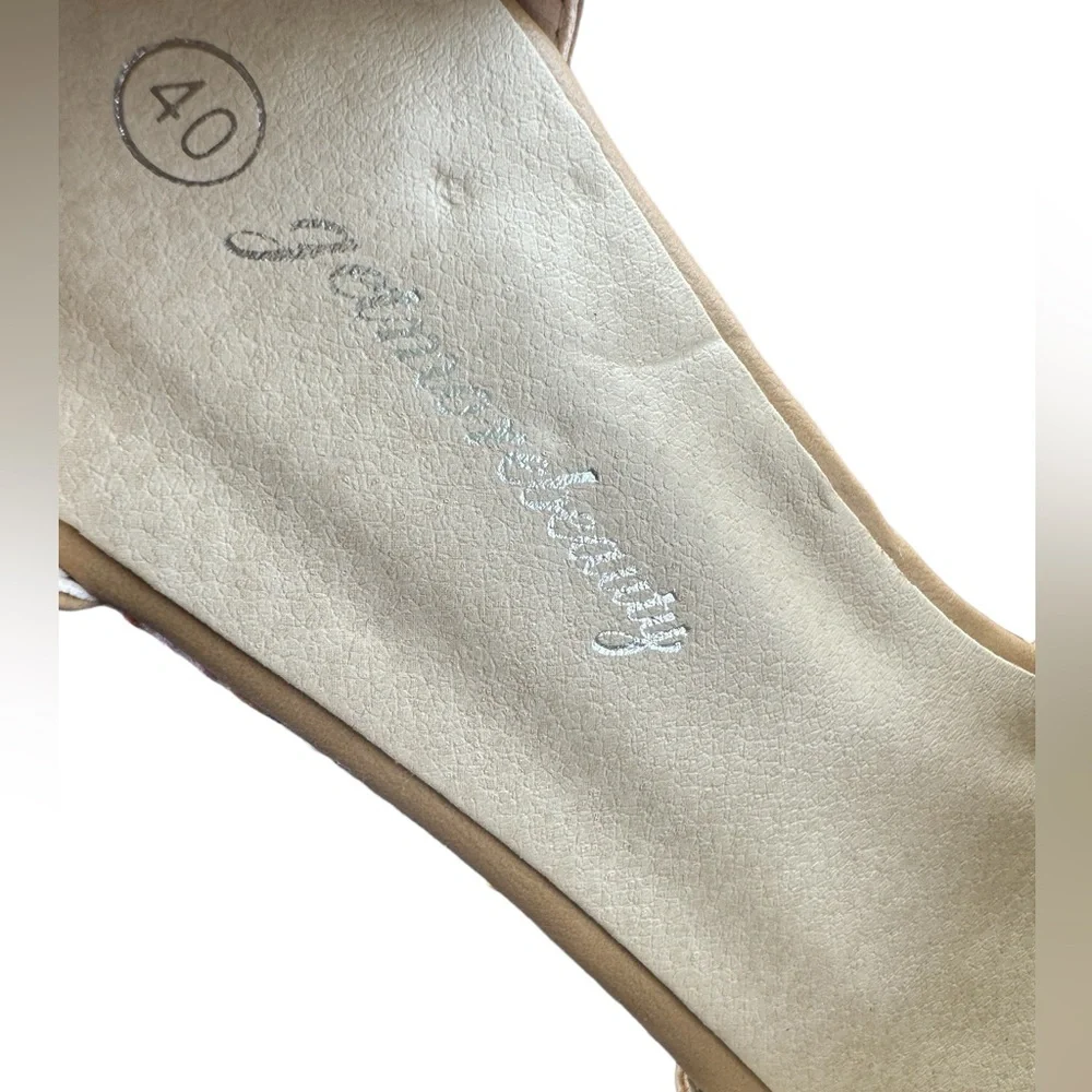 Get more Beauty beaded platform wedge 9 - Picture 3 of 4